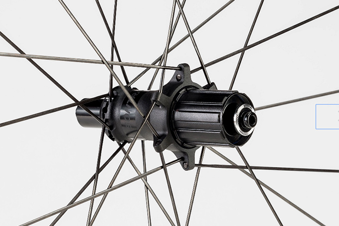 BONTRAGER Aeolus Pro5 TLR Clincher リムブレーキ | トライアスロンの