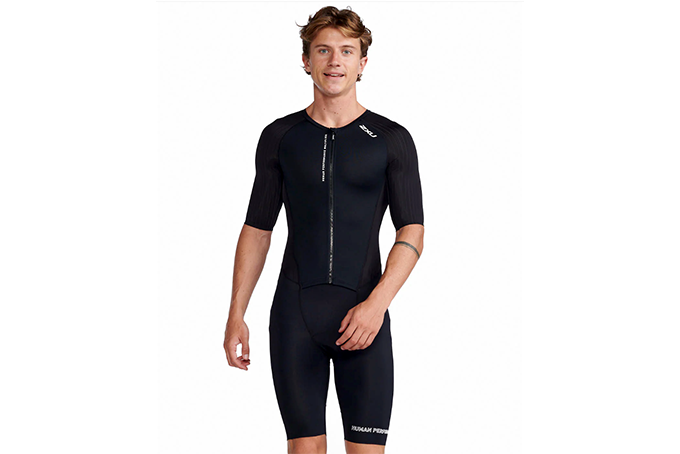 2XU Aero Sleeved トライスーツ ブラック | トライアスロンのことなら