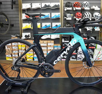 Cervelo P-Series Disc Black Teal 105 Di2 | トライアスロンのことならアスリートカンパニー