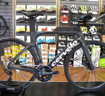 Cervelo P-Series Disc Black 2024 NEWモデル | トライアスロンのことならアスリートカンパニー