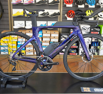 Cervelo P-Series Disc DEEP BLUE SUNSET 105完成車 | トライアスロンのことならアスリートカンパニー