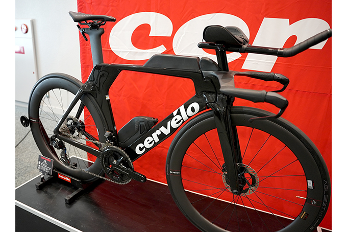 Cervelo P5 FIVEBLACK シマノULTEGURA Di2 完成車 2025年モデル | トライアスロンのことならアスリートカンパニー