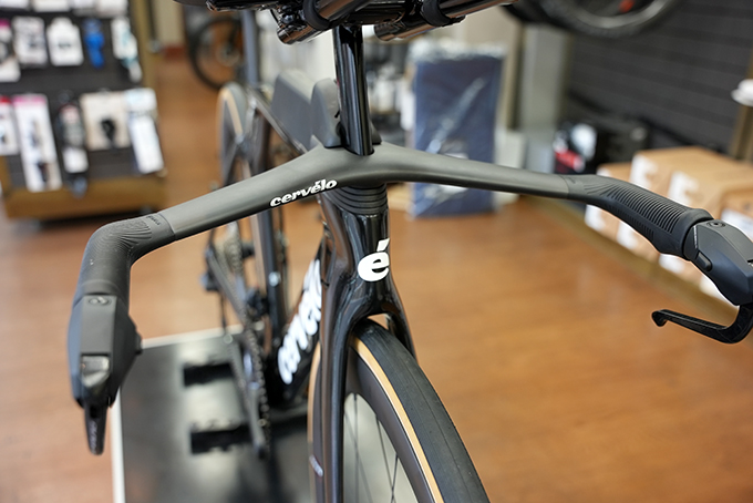 Cervelo P5 FIVEBLACK シマノULTEGURA Di2 完成車 ¥1,848,000
