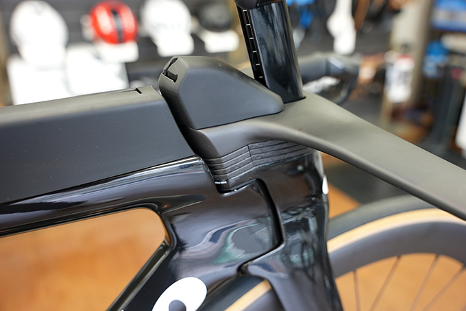 Cervelo P5 FIVEBLACK シマノULTEGURA Di2 完成車 ¥1,848,000