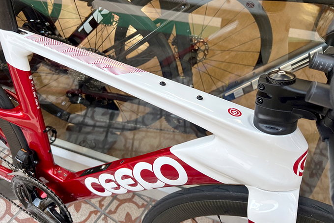 CEEPO KATANA-R Red/White 12月末頃入荷 | トライアスロンのことならアスリートカンパニー