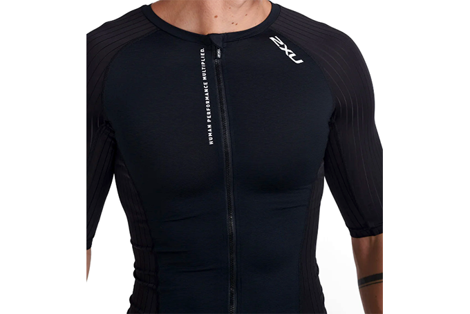 2XU Aero sleeved トライトップ Black | トライアスロンのことなら