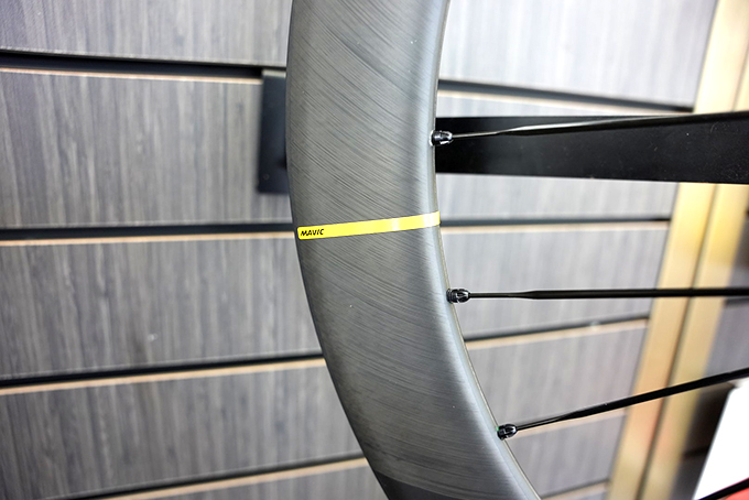 MAVIC COSMIC SLR 65 Disc 限定モデル | トライアスロンのことならアスリートカンパニー