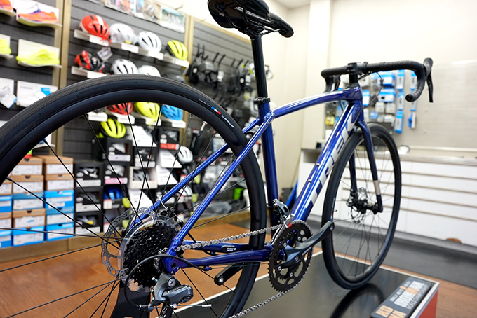 trek domane al 2 disc hex blue