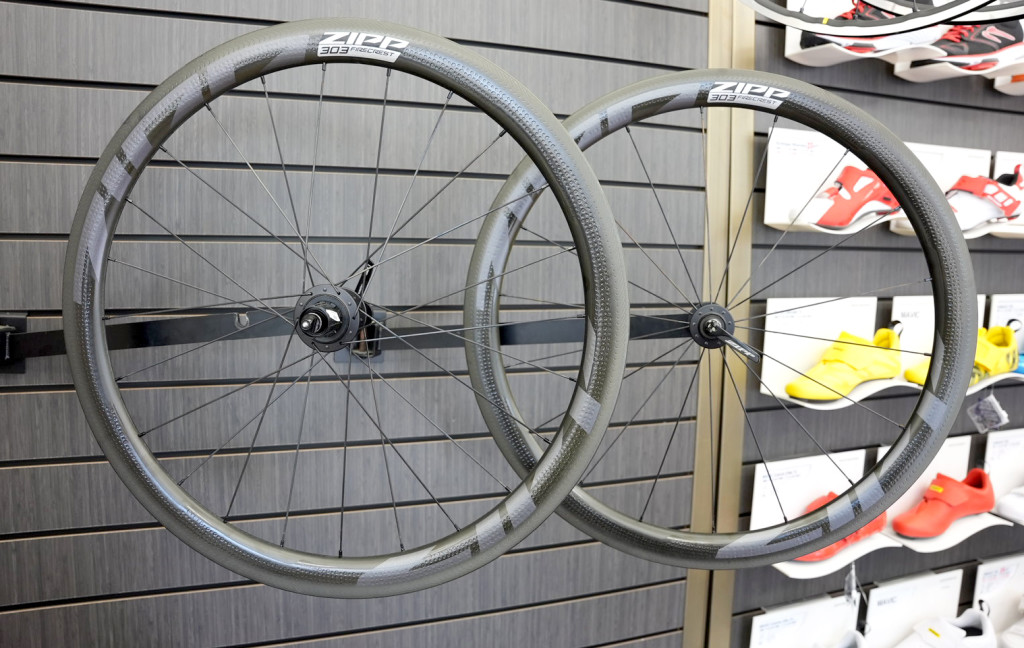 ZIPP 303 Firecrest チューブラー リムブレーキ | トライアスロンの 